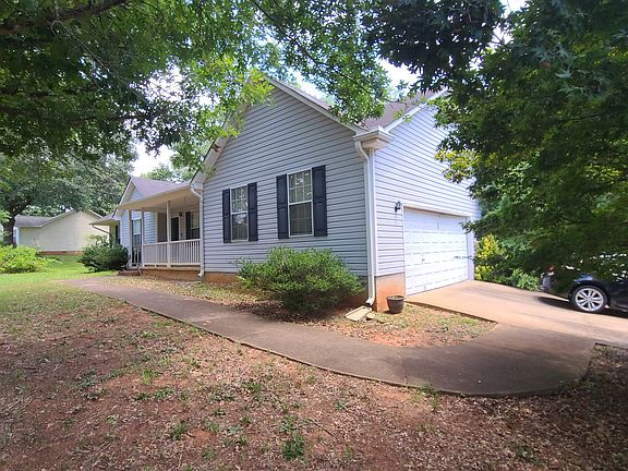 2nd image of 403 Victoria Place Dr