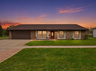 1402 Cynthia Ln, Hanover Park, IL 60133