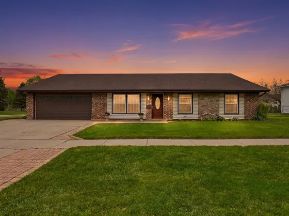 1402 Cynthia Ln, Hanover Park, IL 60133