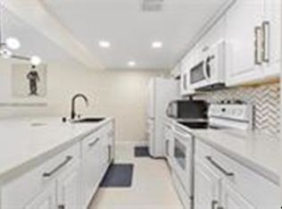1281 W Fairway Rd #1281, Hollywood, FL 33026