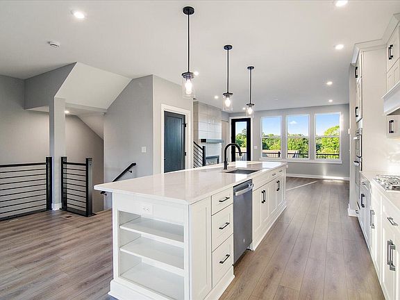 5th image of 258 Meridian Way #9-503