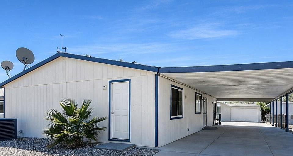1st image of 4562 Park Dr