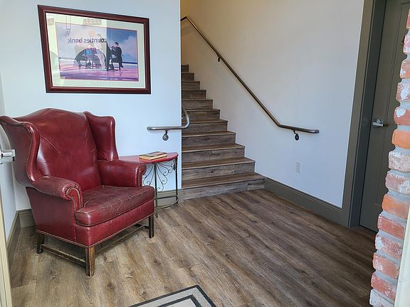 2nd image of 401 2nd St APT 204