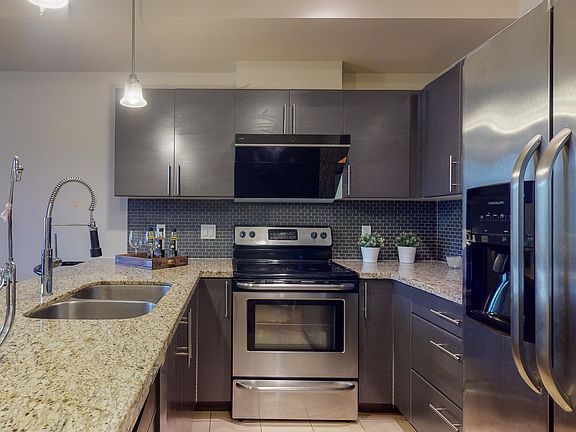 4th image of 2239 Kingsway #316