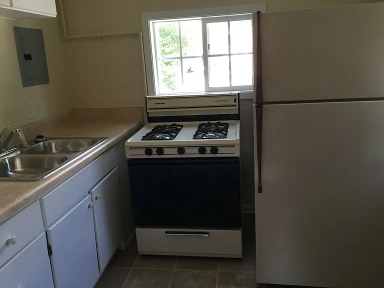 118 N Virginia Ave #B — Photo 11