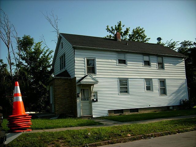 2nd image of 68 Oakmont Ave