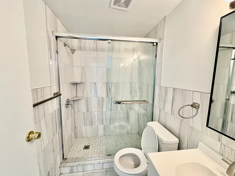 20 N 40th St #34 — Photo 11