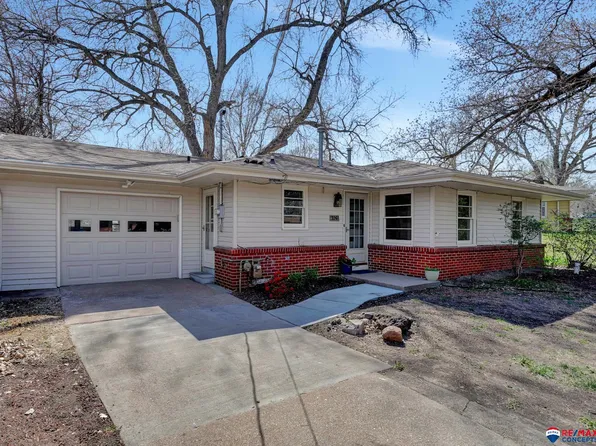 4921 W Benton St, Lincoln, NE 68524