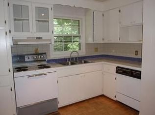 422 E L St, Newton, NC 28658