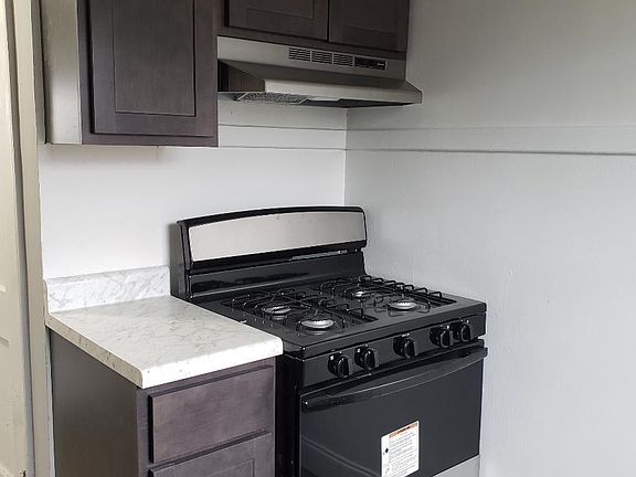 4th image of 447 Maryland St APT 4