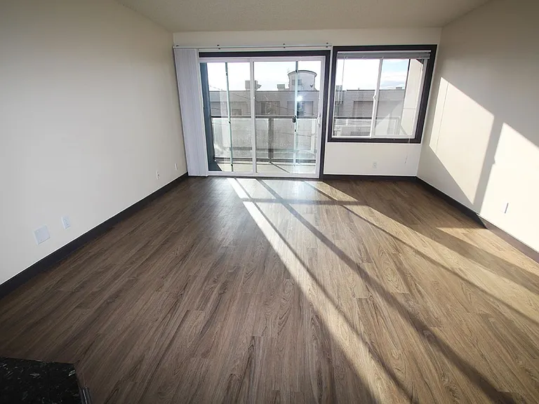 Hamilton Hall Apartments - Queen Anne — Photo 4