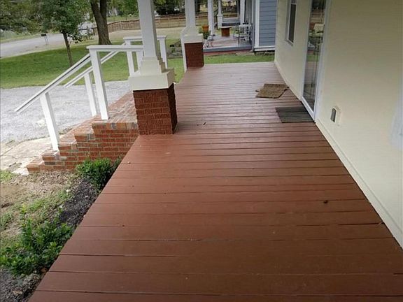 Large, rocking chair front porch!