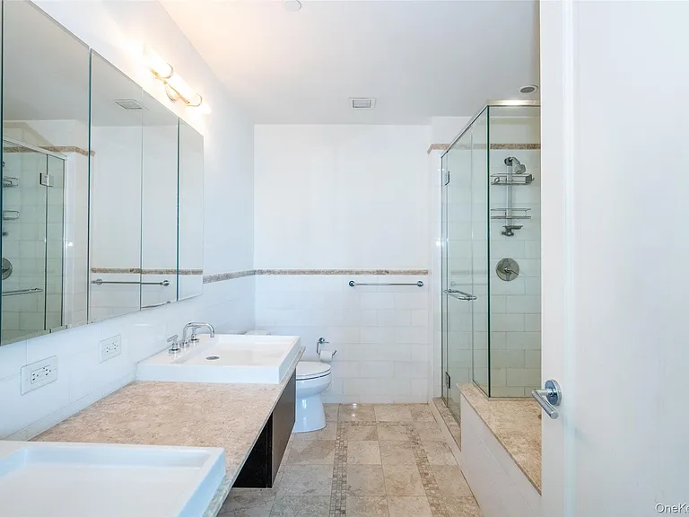 175 Huguenot St #1402 — Photo 16