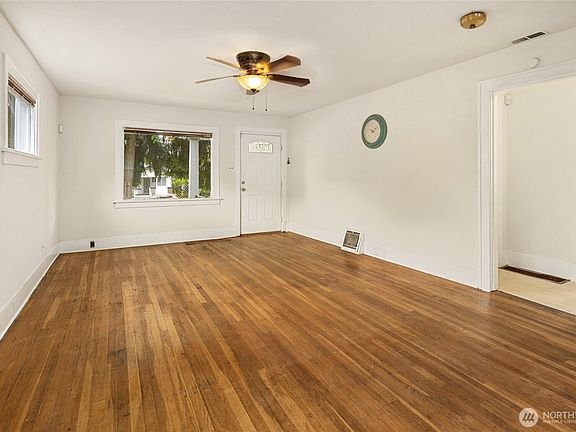 5th image of 6315 Yakima Avenue
