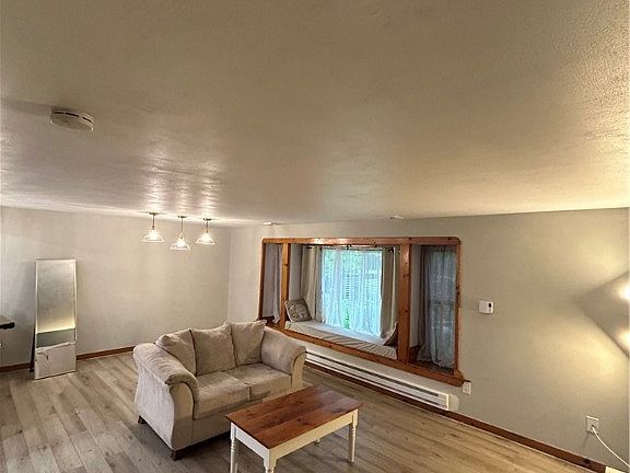 3rd image of 44 Penny Ln