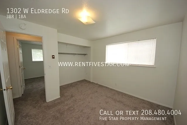 1302 W Eldredge Rd — Photo 10