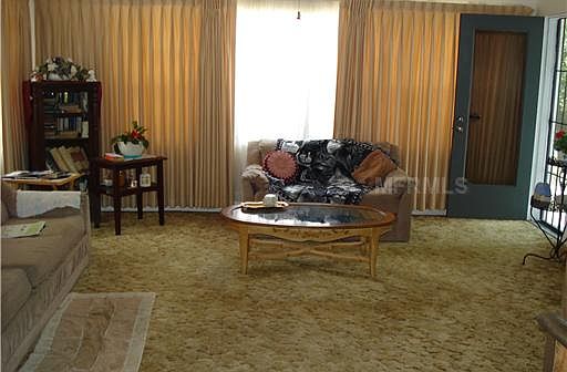 3rd image of 6008 Balboa Dr