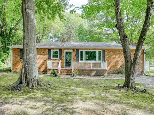 110 Chapman Cir, Spartanburg, SC 29307