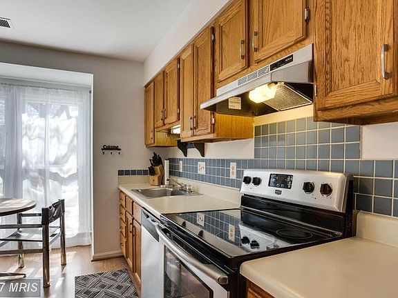 5th image of 4472 Starling Ct