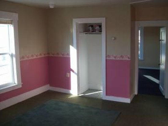2nd image of 172 Douglas St #3