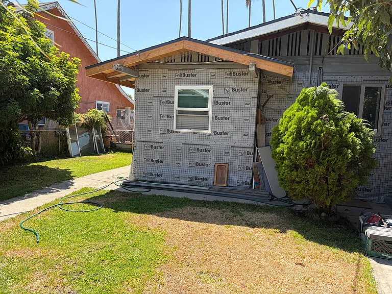 Miramonte Blvd — Photo 14