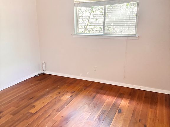 5th image of 1428 Linden Dr