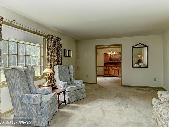 3rd image of 332 N Putney Way