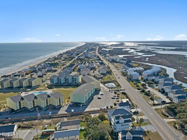 918 N New River Drive #515, Surf City, NC 28445