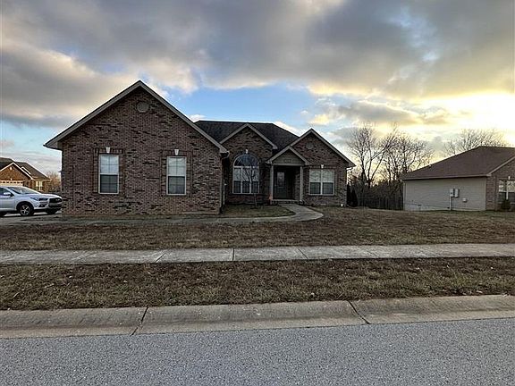 3rd image of 168 Twin Lakes Dr