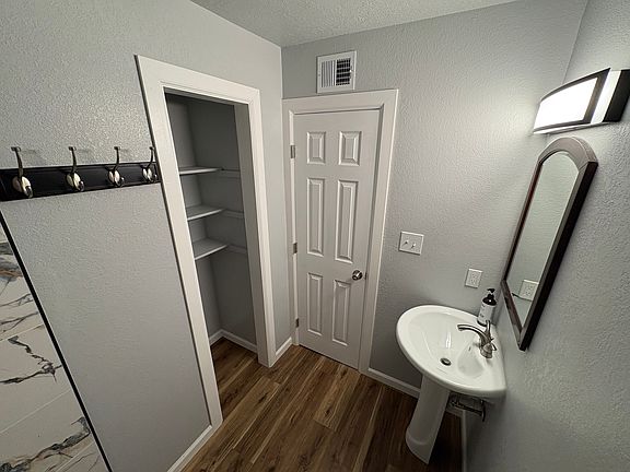 5th image of 225 Figueroa St NE APT 3