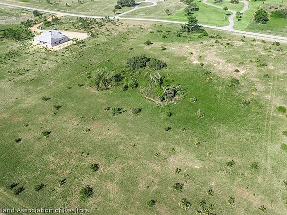 3rd image of 1016 Orange Creek Ln