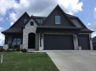 9724 Oak Heights Dr, Sherwood, AR 72120