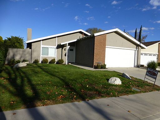 2nd image of 25414 Via Jardin