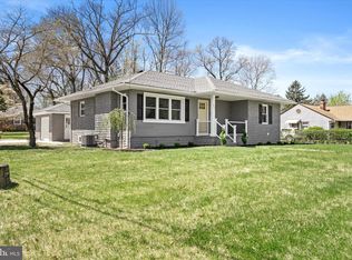 351 Delaware Ave, Roebling, NJ 08554