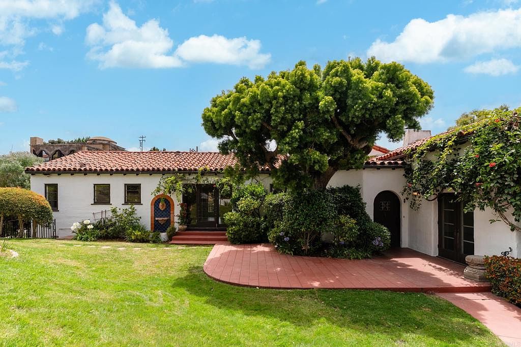 1406 La Jolla Knl