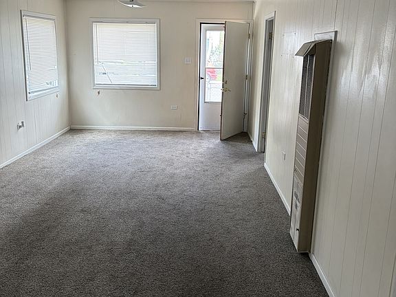 3rd image of 1011 E 3rd St