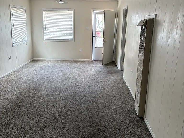 1011 E 3rd St — Photo 3