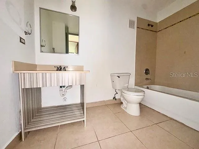 8 Santa Cecilia #8-104 — Photo 18