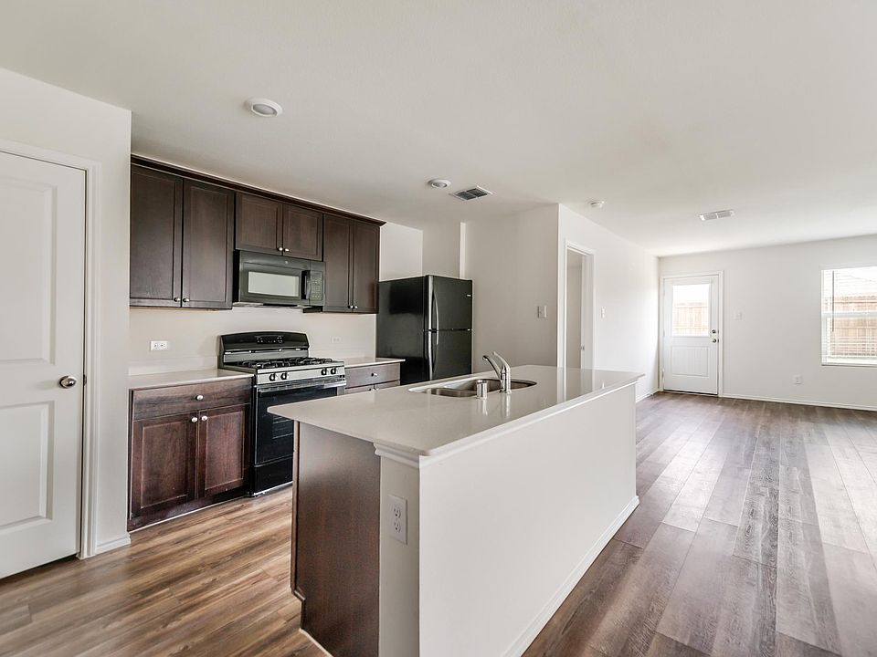1st image of 1801 Avery Pointe Dr
