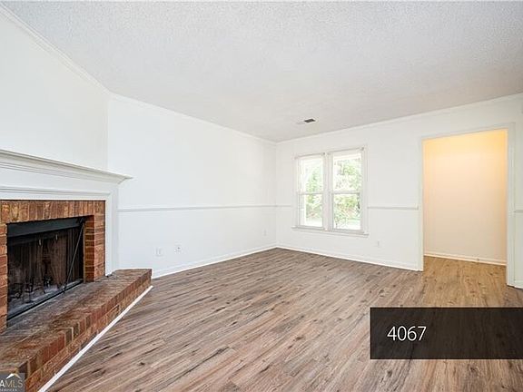 2nd image of 4069 Coopers Hill Dr SE