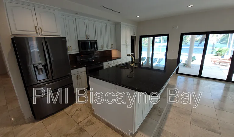 21369 SW 92nd Ave — Photo 8