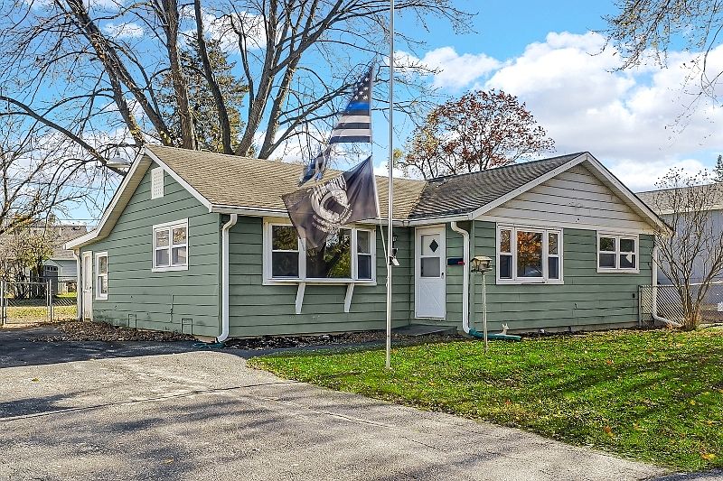 1st image of 513 Grandview Dr