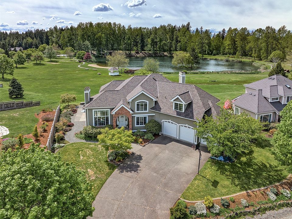 Welcome to Lake Winterwood and your new home! The home backs up to the 13+ acre park with the lake and it's fountain, walking trails, play toy, and pickleball courts! Imagine getting to live here and enjoy this special neighborhood. This gorgeous home has 5 bedrooms plus HUGE bonus room and attached sun room. Lake Winterwood is a neighborhood with 111 homes and one way in or out, friendly, very walkable neighborhood, and is on sewer, not septic.