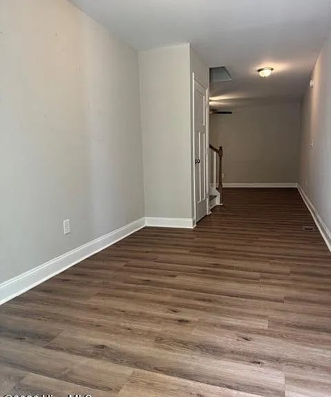 1050 W Indiana Ave — Photo 3