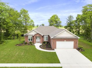 2114 King Tree Dr, Morris, IL 60450