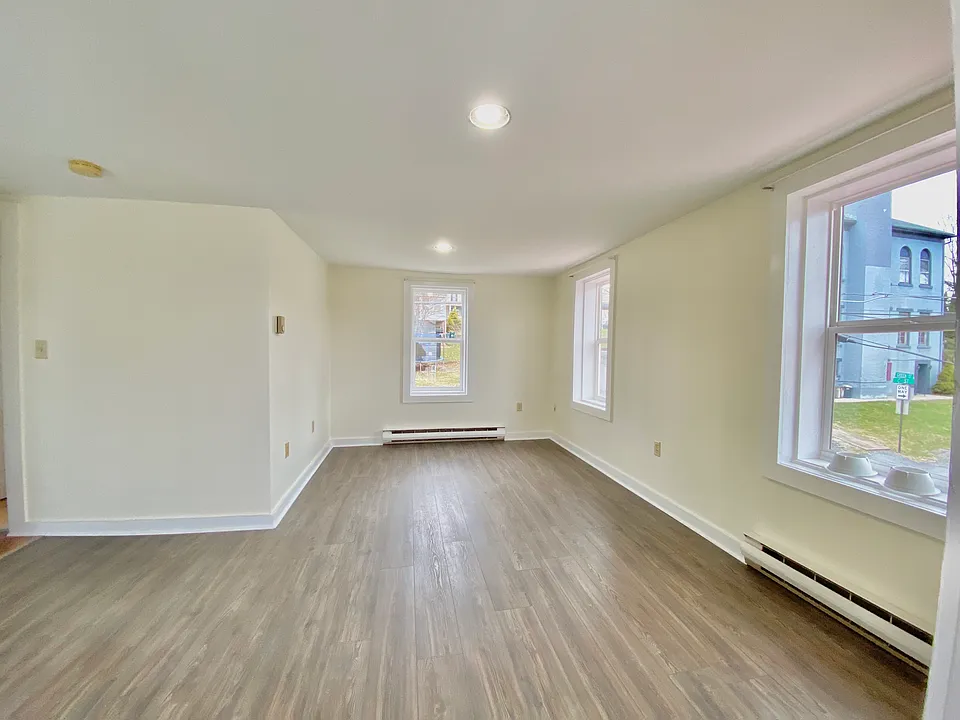 833 C St #201