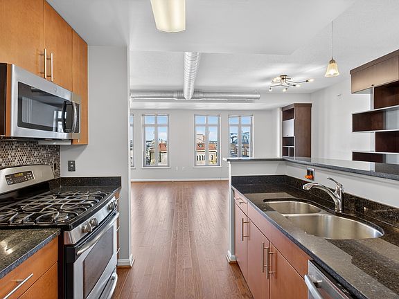 2nd image of 1390 Kenyon St NW APT 602
