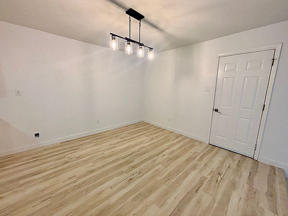 4th image of 8835 Township Ct