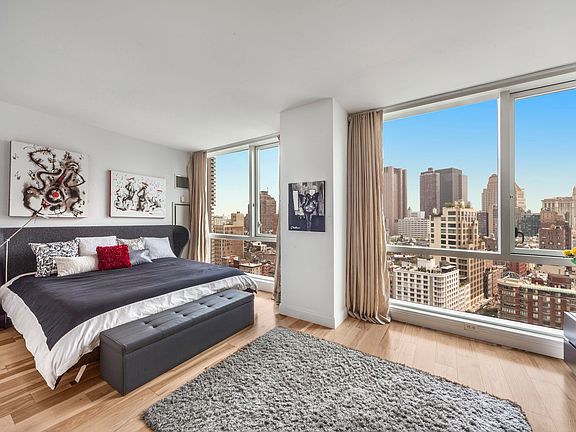 4th image of 200 Chambers St APT 21F