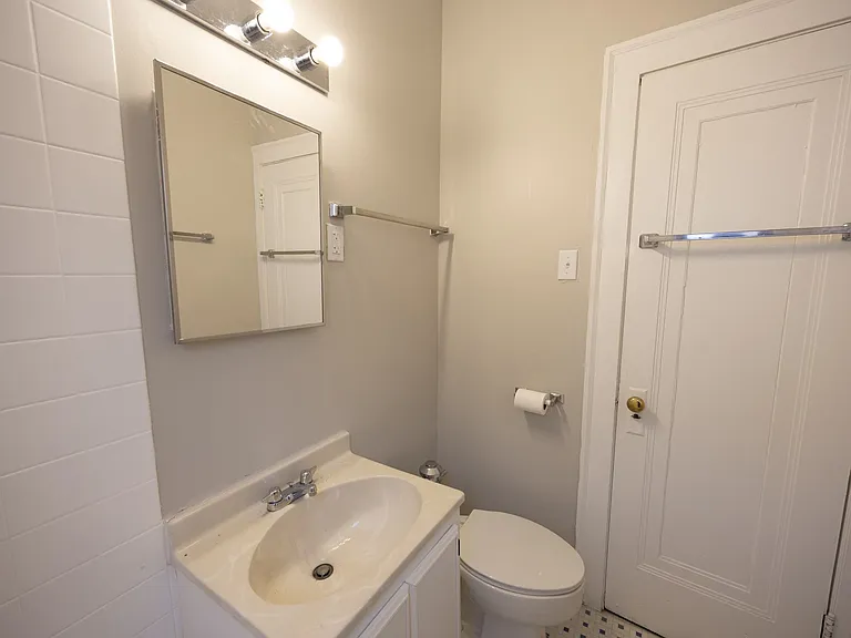 Mapleview Apartments — Photo 46